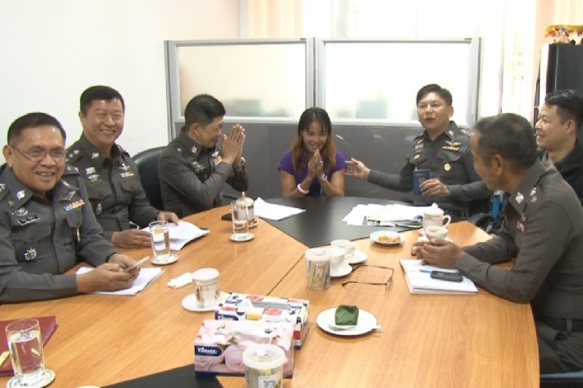 โอละพ่อสาวลาวถูกเรียกค่าไถ่ที่แท้น้อยใจสามี โอละพ่อสาวลาวถูกเรียกค่าไถ่ที่แท้น้อยใจสามี