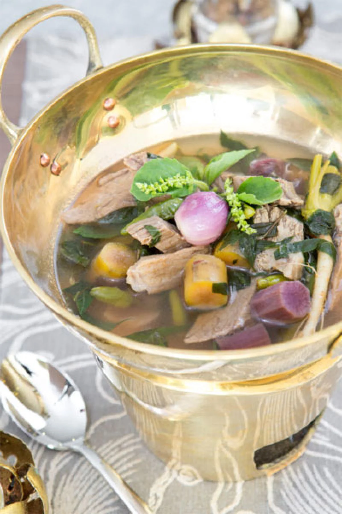 ห้องอาหารไทยสวนบัว รสชาติต้นตำรับไทยสไตล์โมเดิร์น