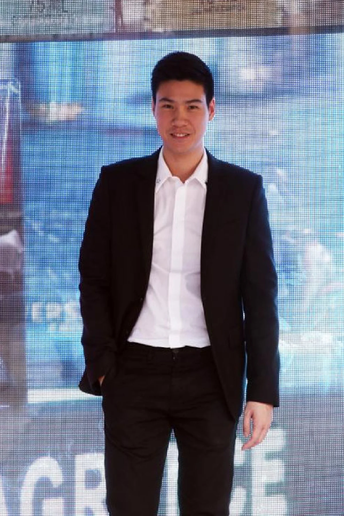 หิรัญ ตันมิตร จากมหาสารคาม สู่สยามสแควร์