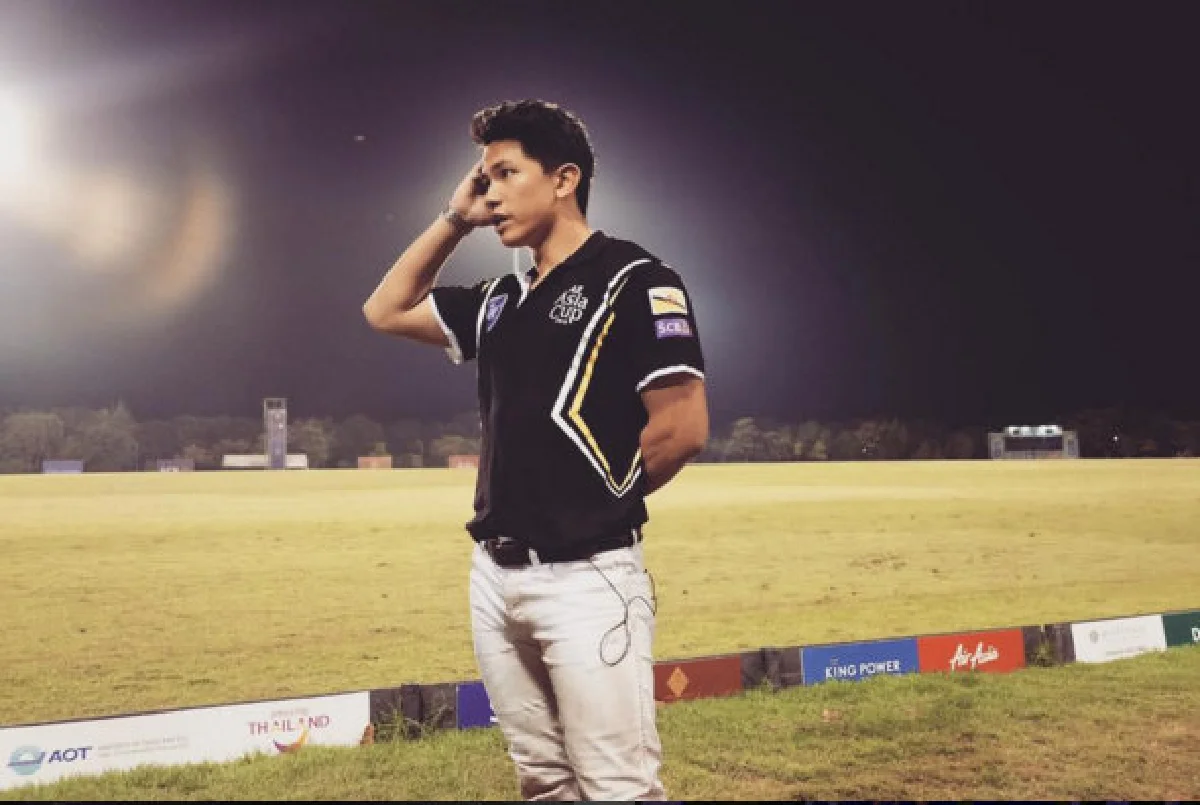 สาวไทยปลื้ม! เจ้าชายรูปงามแห่งบรูไน ทรงโปรดเสวย "ลาบ"