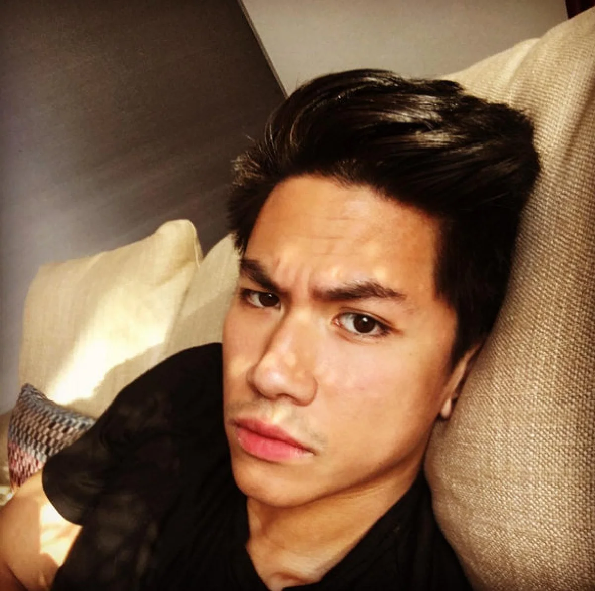 สาวไทยปลื้ม! เจ้าชายรูปงามแห่งบรูไน ทรงโปรดเสวย "ลาบ"