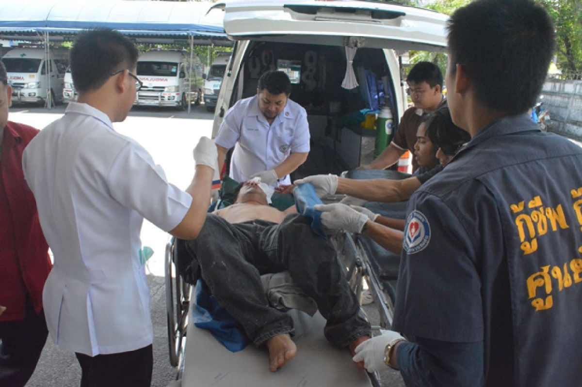 คนร้ายคาร์บอมบ์กลางเมืองปัตตานีเจ็บ12ราย