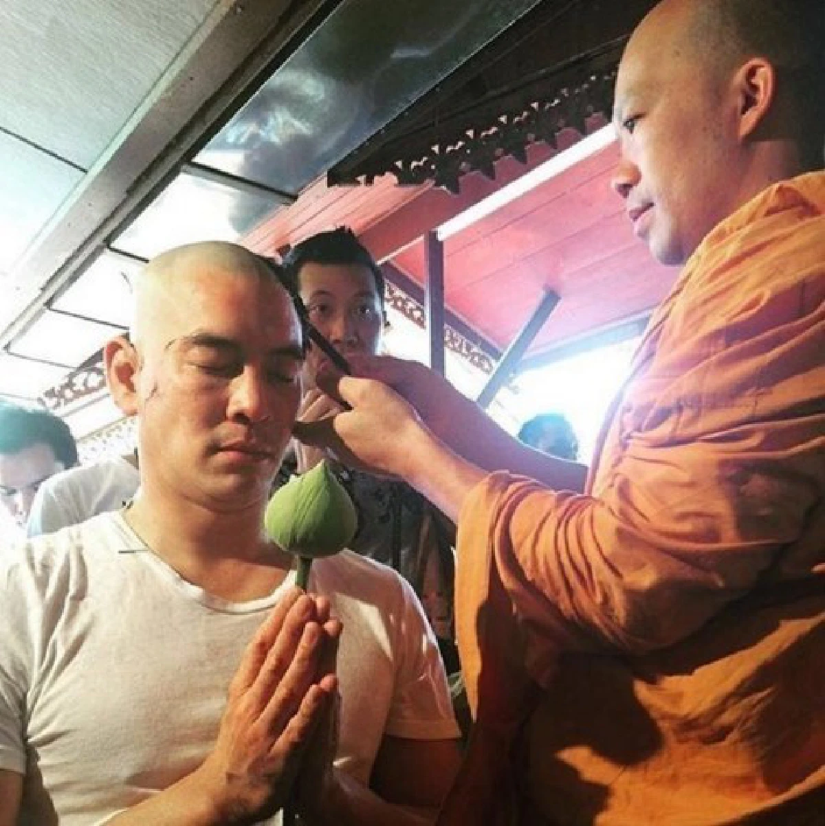 "ชาคริต" บวชทดแทนคุณพ่อแม่ได้ฉายา "อคฺคปญฺโญ"