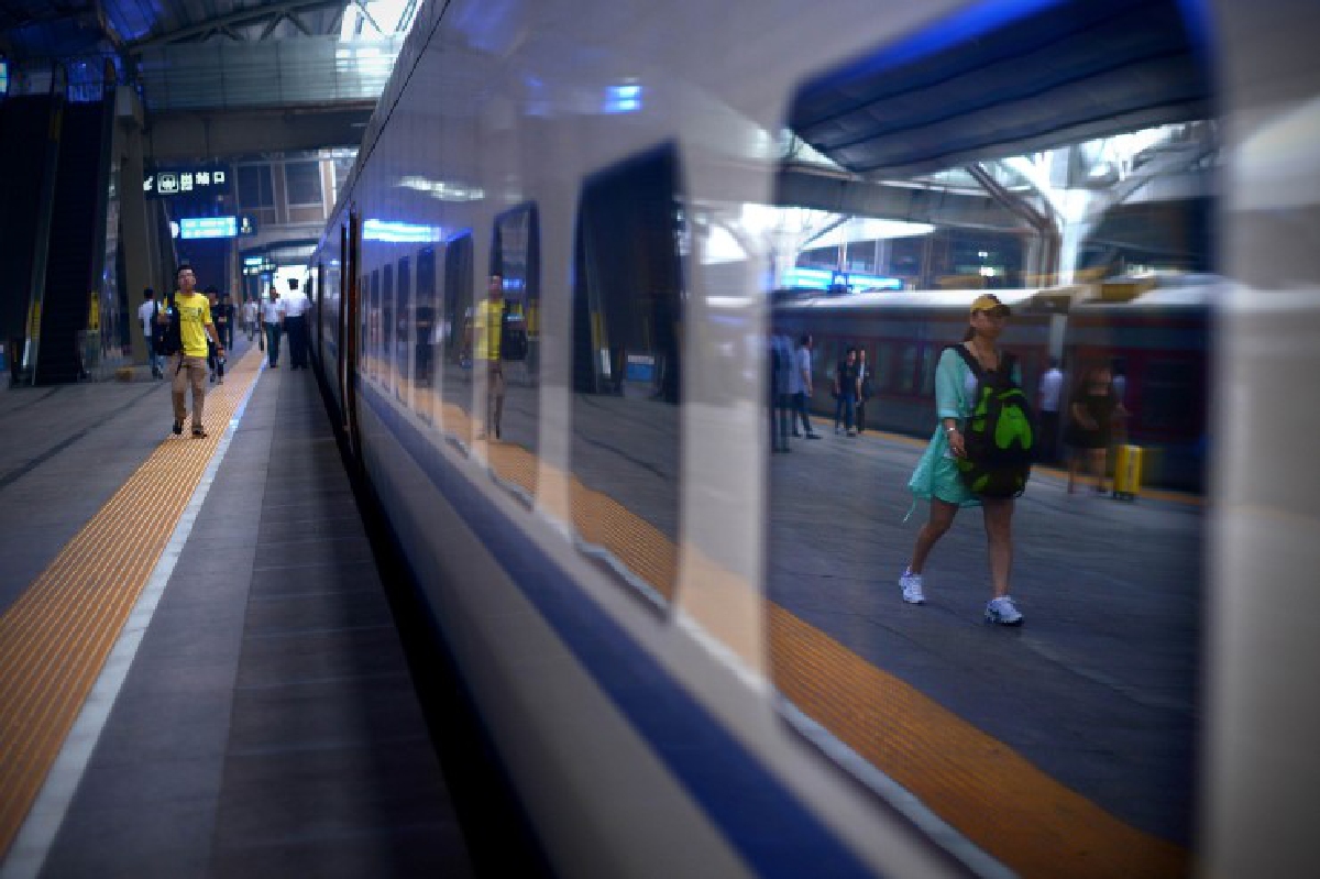 ต่างชาติรุมชิงรถไฟฟ้าเชื่อมภูเก็ต ต่างชาติรุมชิงรถไฟฟ้าเชื่อมภูเก็ต