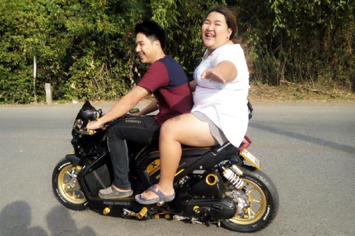 "อ้วนเเล้วไง คนนี้คือแฟนผม" หนุ่มโพสต์ภาพสวีทสาวสุดน่ารัก "อ้วนเเล้วไง คนนี้คือแฟนผม" หนุ่มโพสต์ภาพสวีทสาวสุดน่ารัก