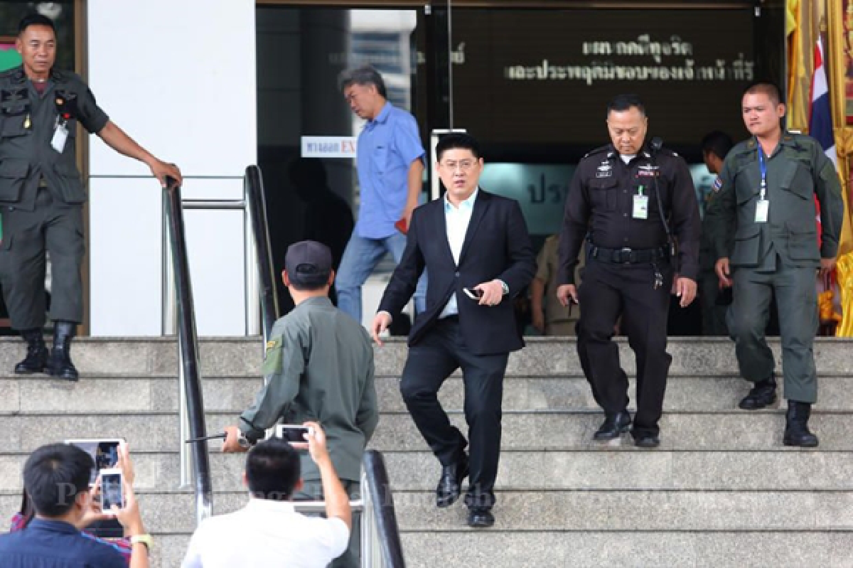 Sorrayuth goes off camera (Updated)