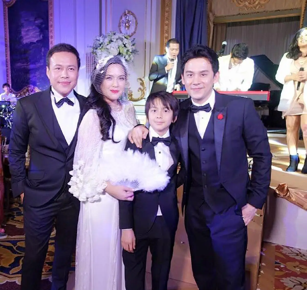 ชื่นมื่น! โบ ชญาดา-แบงค์ กฤชพล ฉลองวิวาห์สุดอบอุ่น