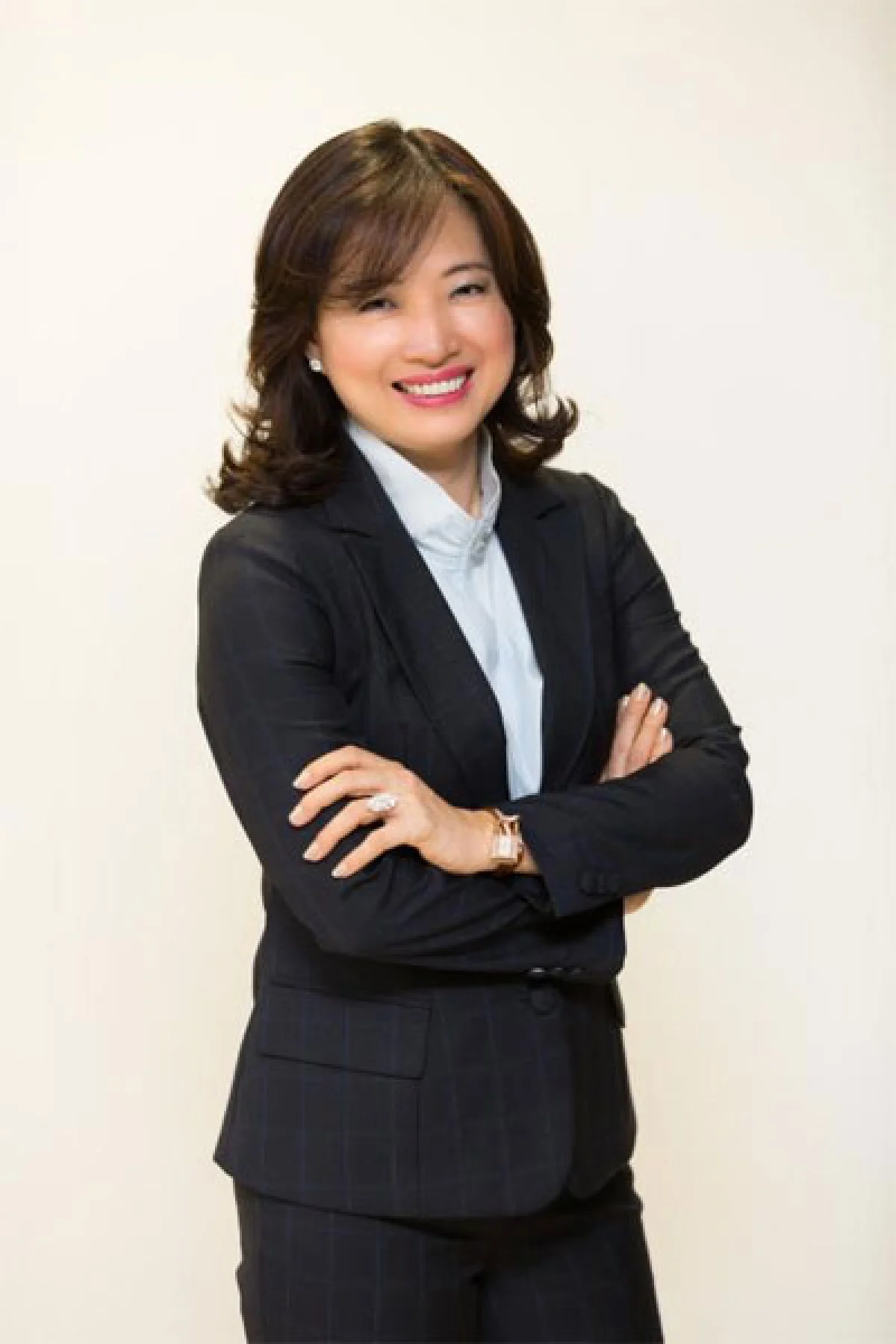 ‘ดอกไม้เหล็ก’ งอกเงยบนความงดงาม