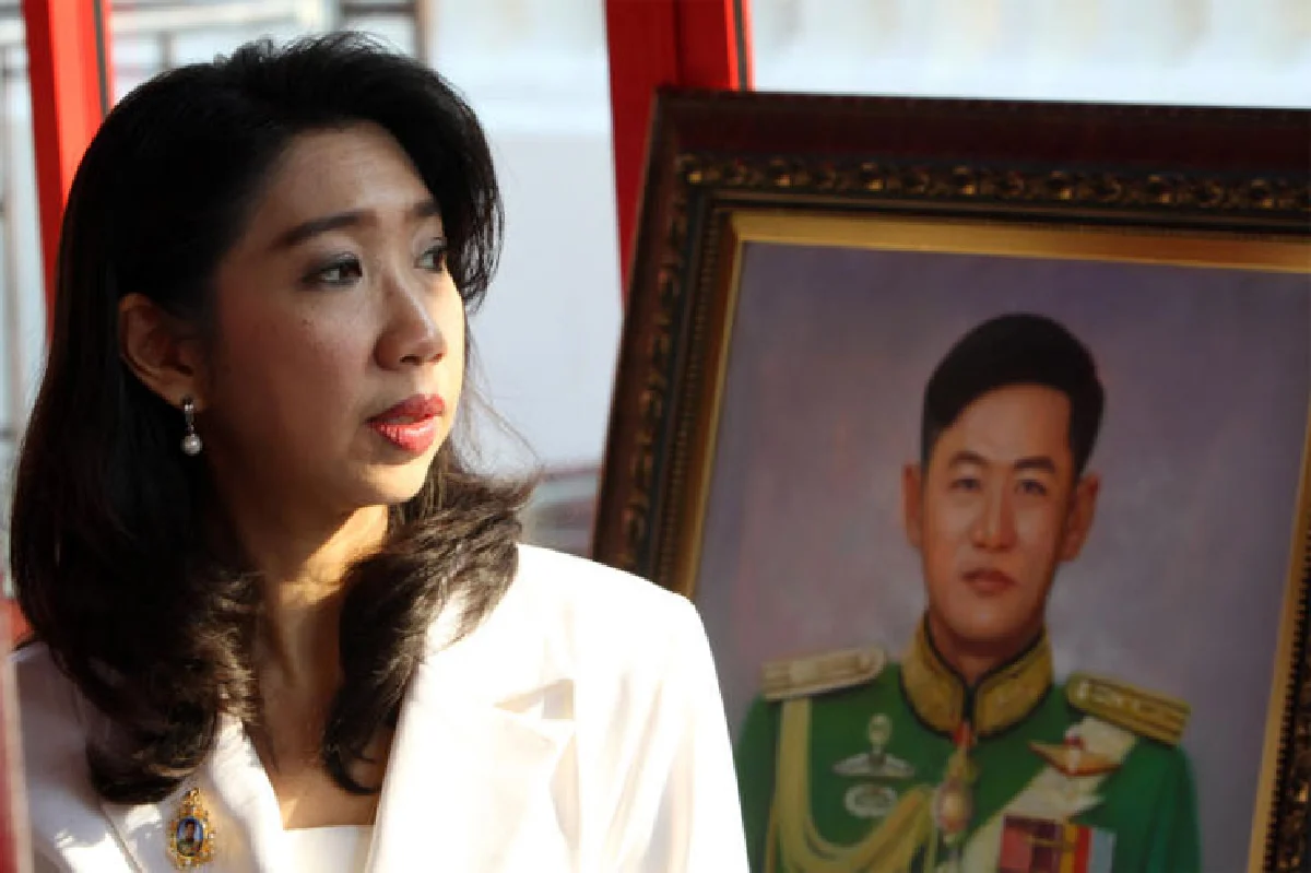 ‘ดอกไม้เหล็ก’ งอกเงยบนความงดงาม