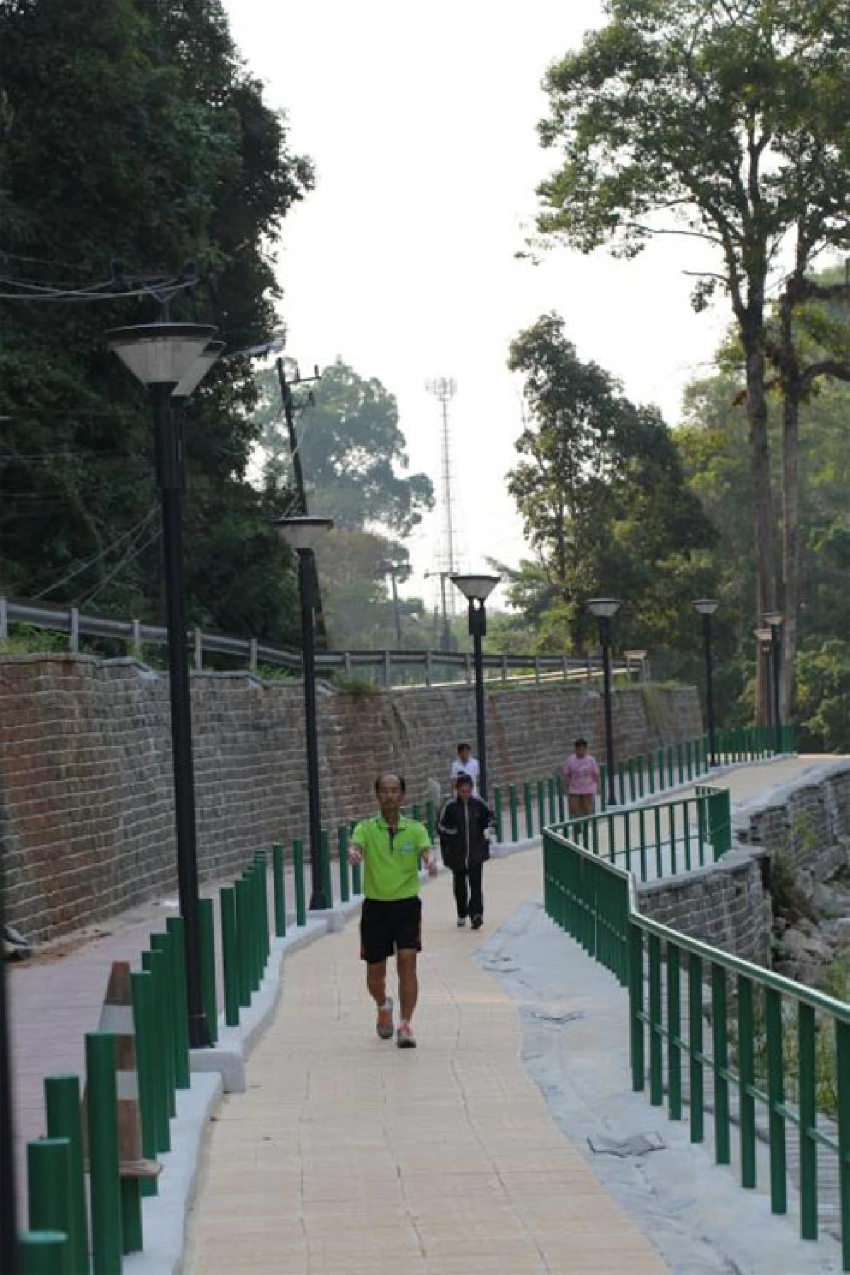 สบายตัว สบายใจ บ่อน้ำแร่ร้อน รักษะวาริน