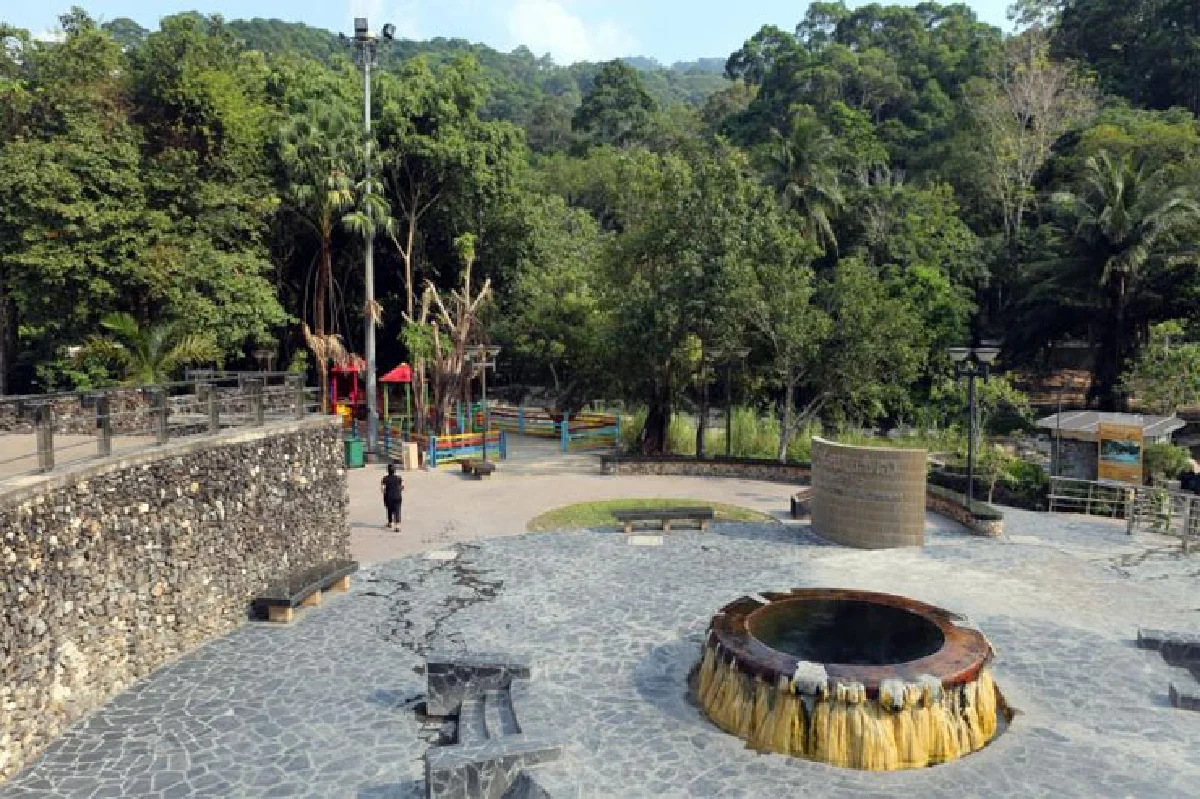 สบายตัว สบายใจ บ่อน้ำแร่ร้อน รักษะวาริน