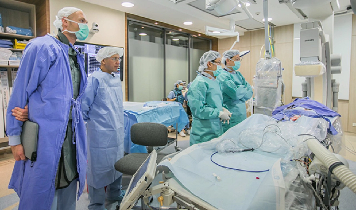 ‘บำรุงราษฎร์’ เดินหน้าขยายองค์ความรู้ เทคนิครักษาโรคใหลตายด้วยการจี้หัวใจ