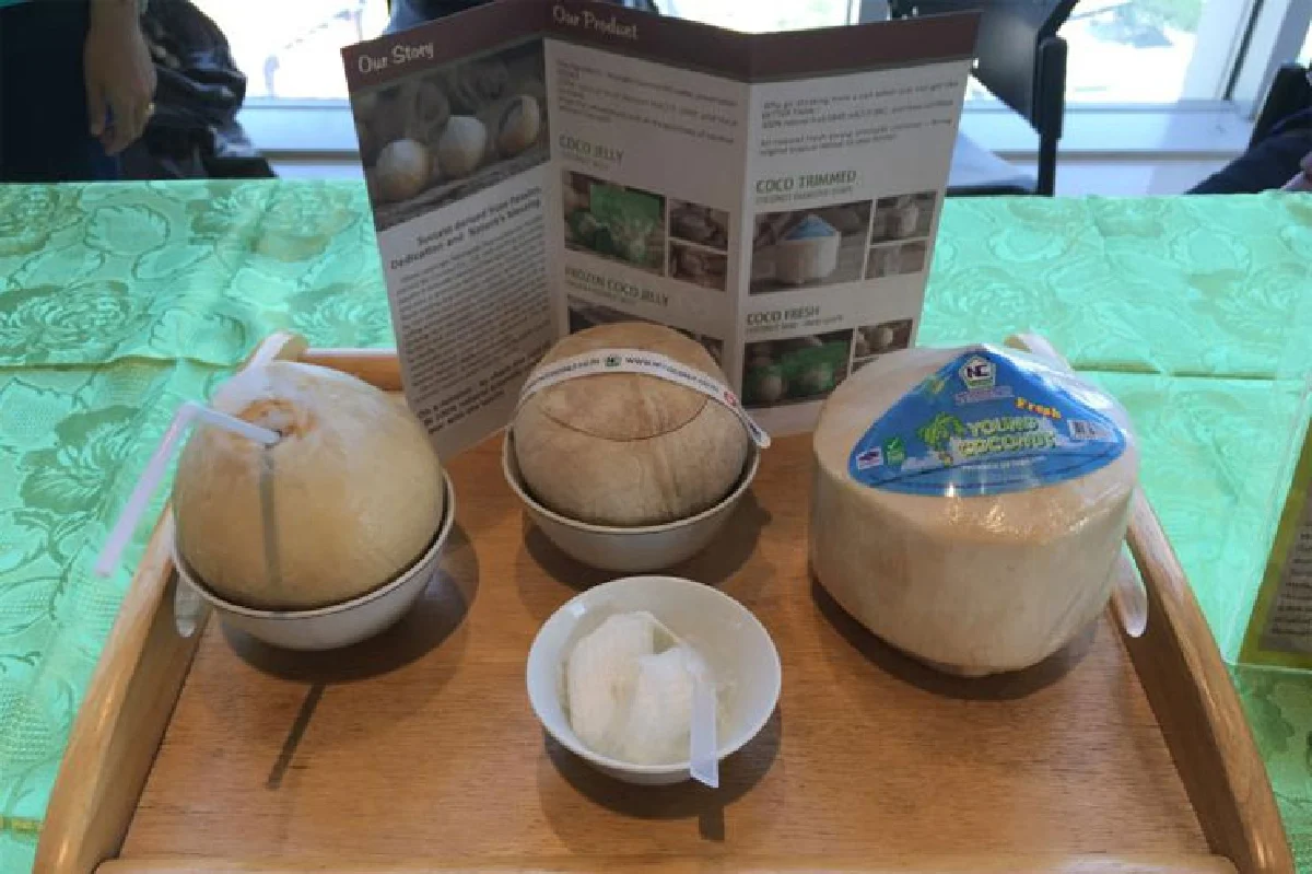 มะพร้าวน้ำหอม ดึงเอกลักษณ์ใส่ขวด