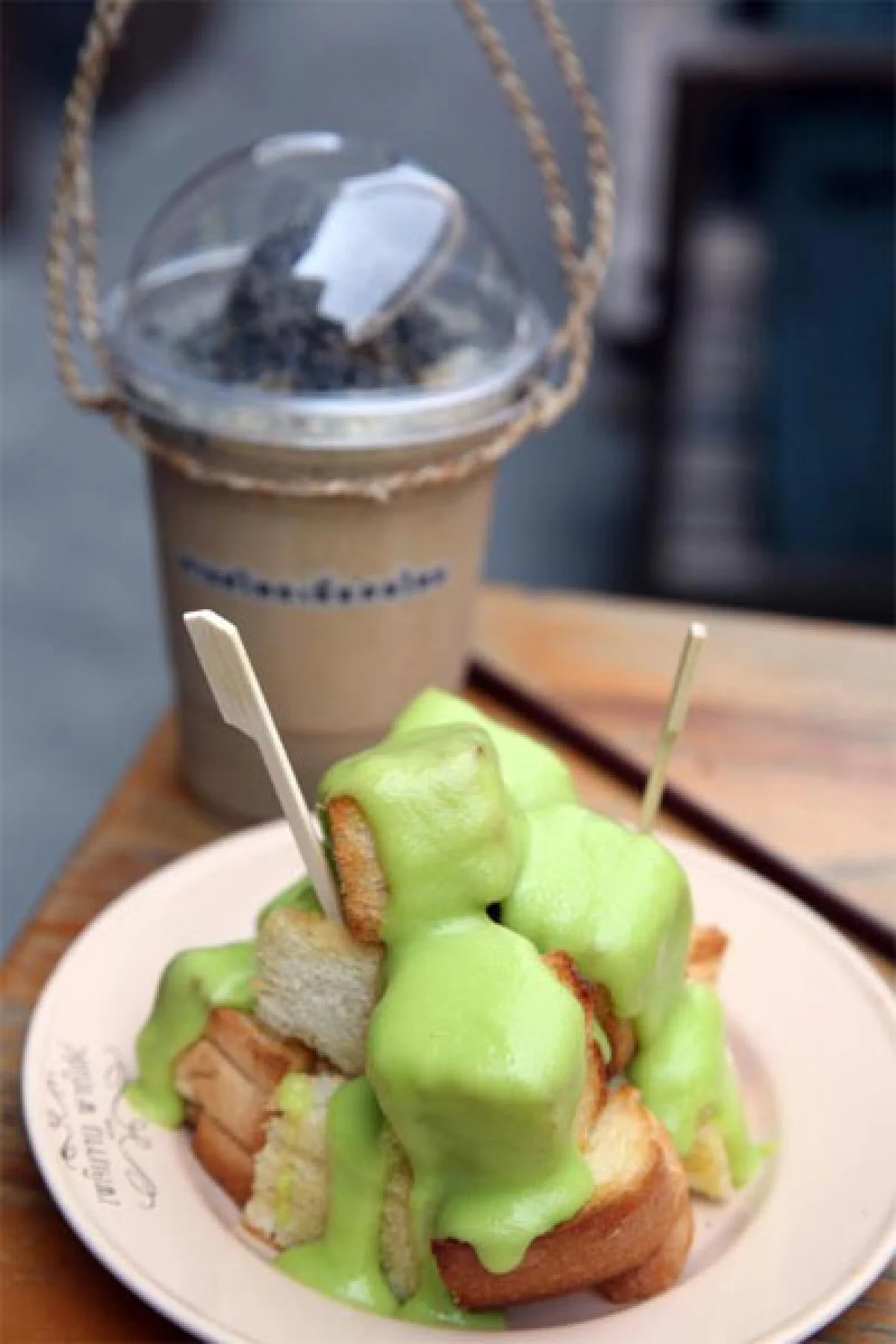 อิ่มบรรยากาศวันวาน @เพลินวาน พาณิชย์