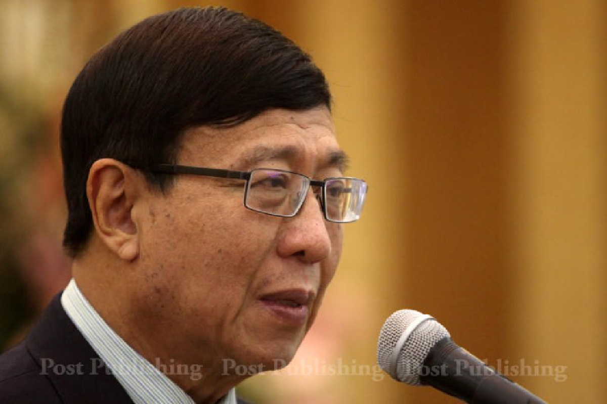 "พรเพชร" ชี้วิจารณ์ร่างรัฐธรรมนูญได้แต่อย่าบิดเบือน "พรเพชร" ชี้วิจารณ์ร่างรัฐธรรมนูญได้แต่อย่าบิดเบือน