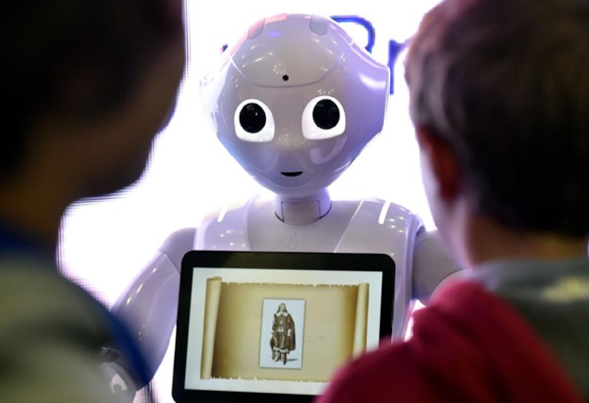 Humanoids enter the hospitality industry