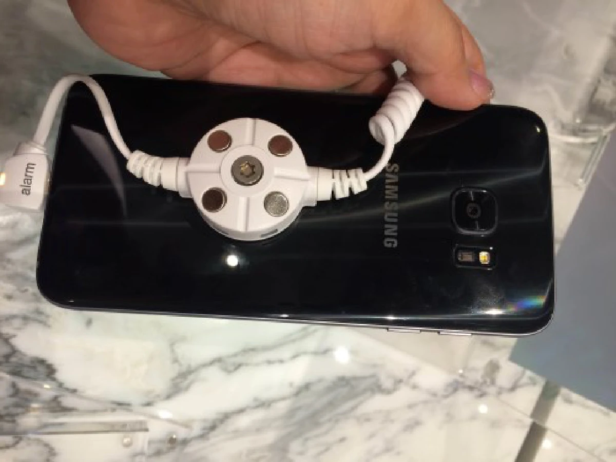 AISจัดหนักโปรซื้อ Galaxy S7 ลดค่าเครื่อง-ผ่อน0%-ฟรีค่าบริการ