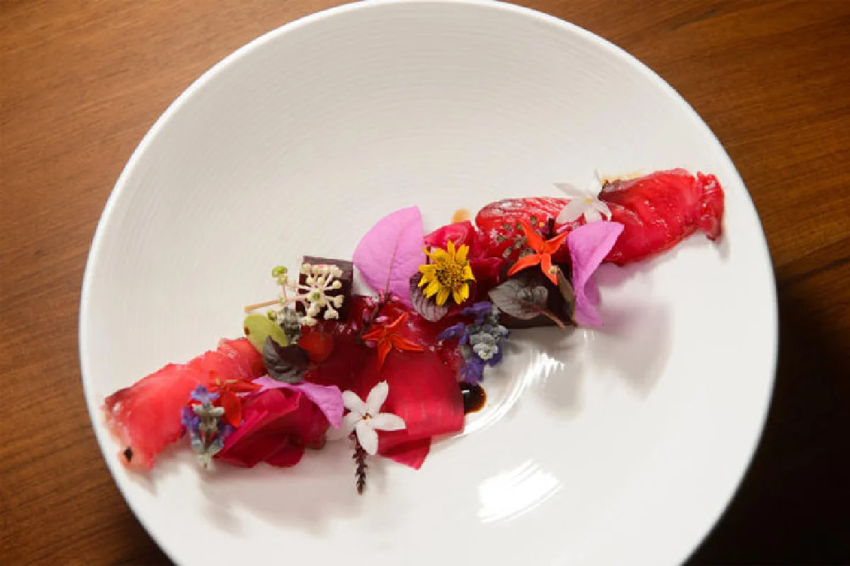 ทรงเสน่ห์ ชวนหลงใหล   รีเดล ไวน์ บาร์ & เซลลาร์