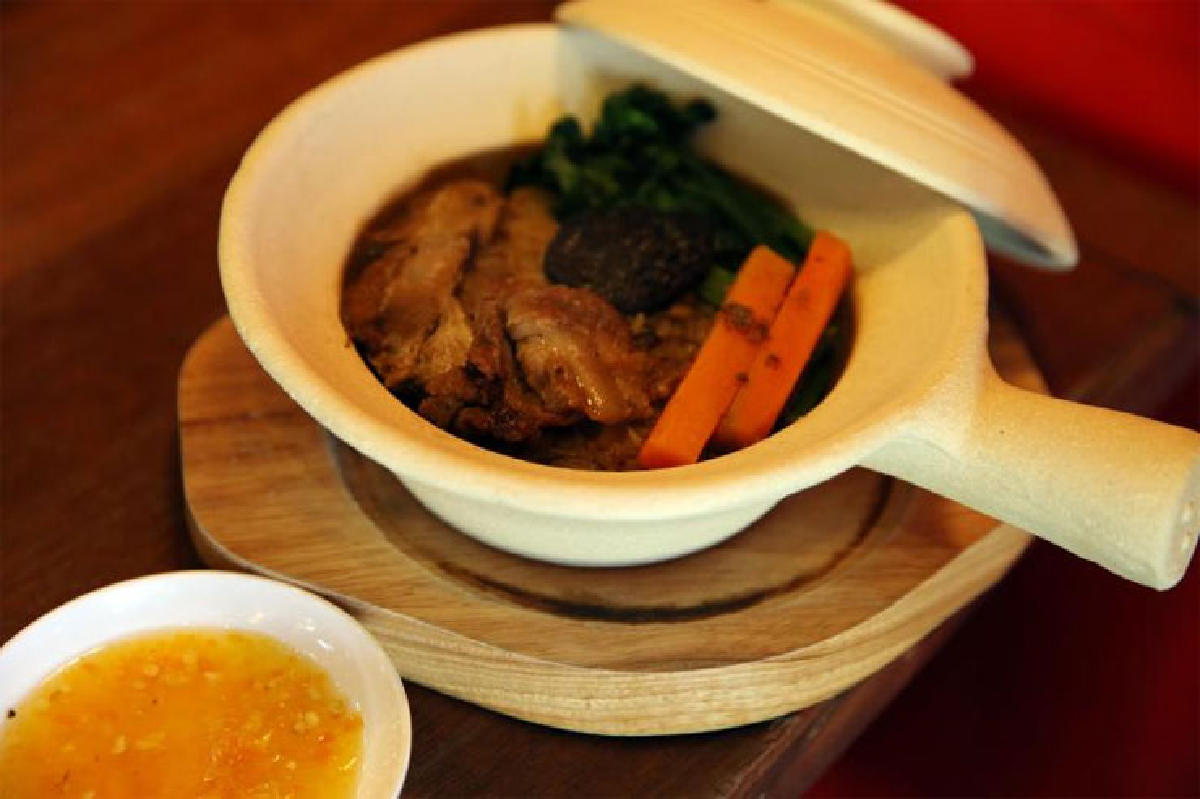 ร้านกระบี่เงิน อร่อยสะท้านยุทธจักร ร้านกระบี่เงิน อร่อยสะท้านยุทธจักร