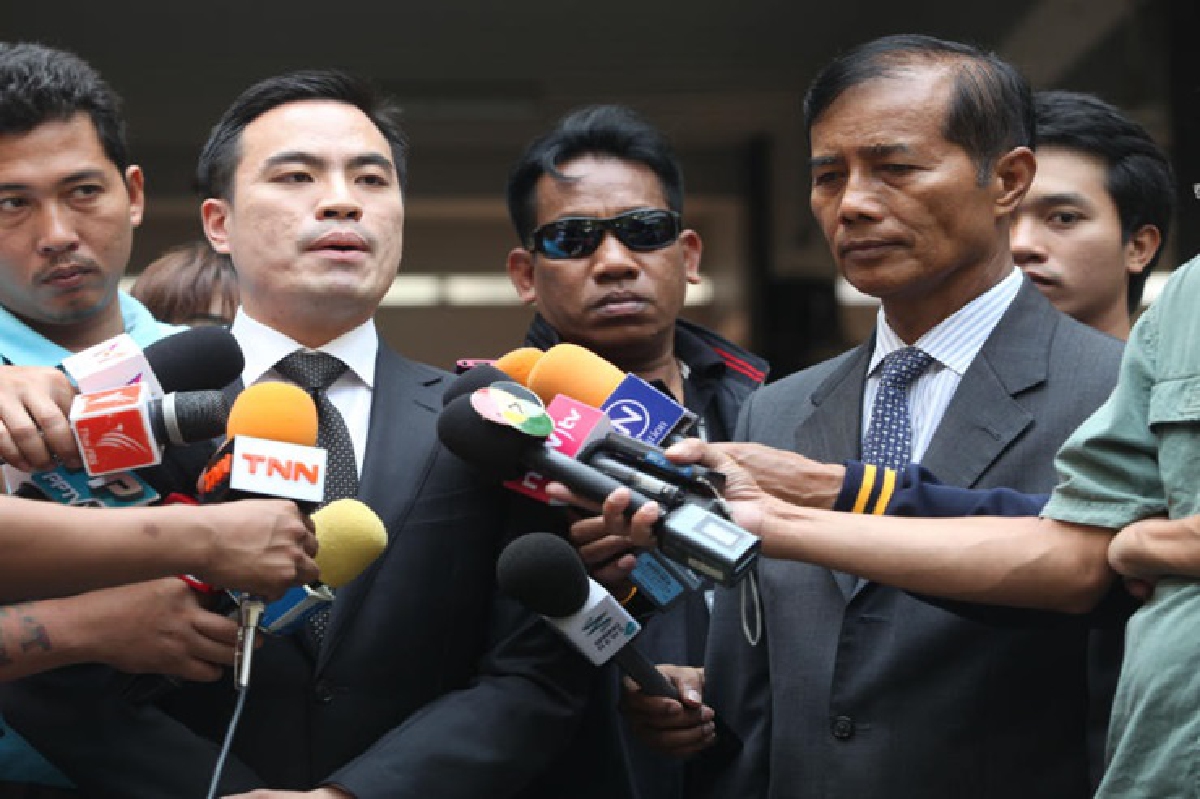 กปปส.ร้อง"บิ๊กตู่"เอาผิด"กกต.-รบ.ปู"ทำเลือกตั้งล่ม กปปส.ร้อง"บิ๊กตู่"เอาผิด"กกต.-รบ.ปู"ทำเลือกตั้งล่ม