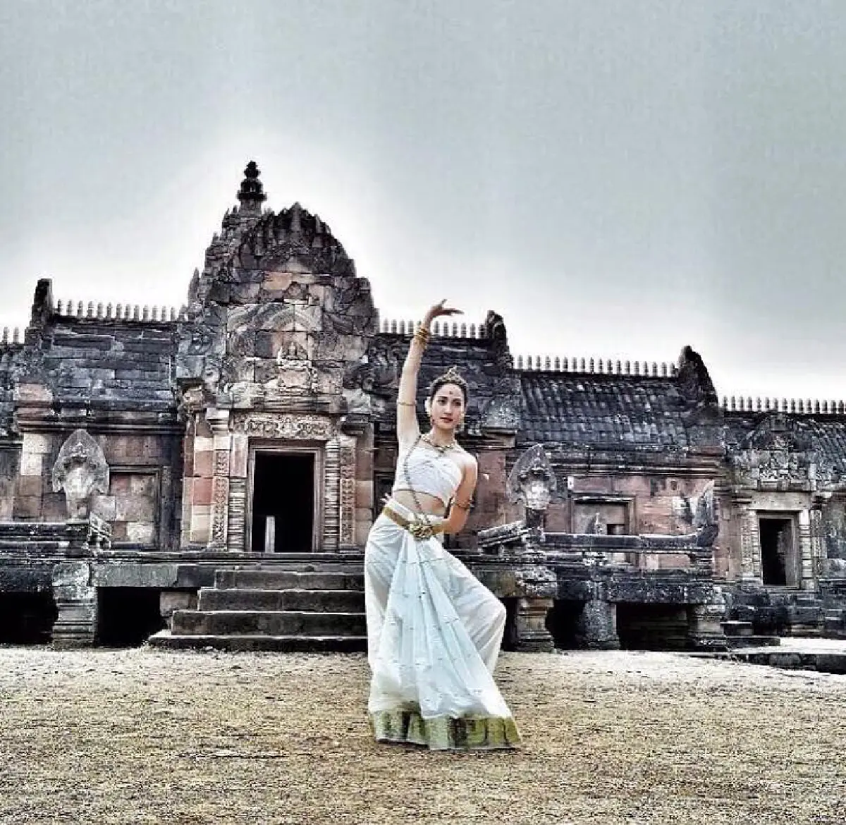งดงามมาก! แต้ว ณฐพร คอสตูมแน่นจัดเต็ม ในลุคนางพญานาคี