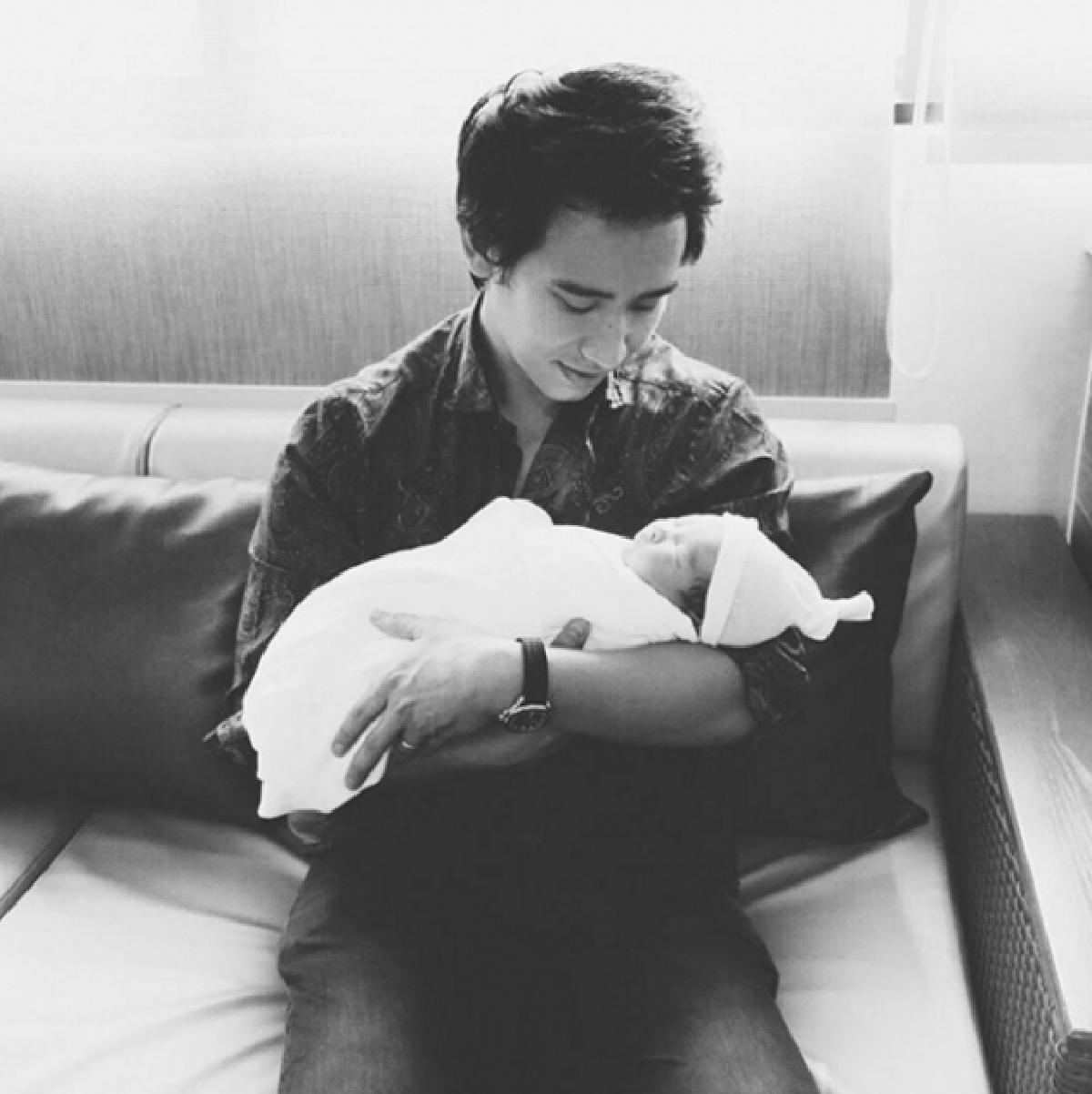 ทายาทพันล้าน! ต่าย ชุติมา คลอดลูกสาวแล้ว ตั้งชื่อ "น้องพิพิม"