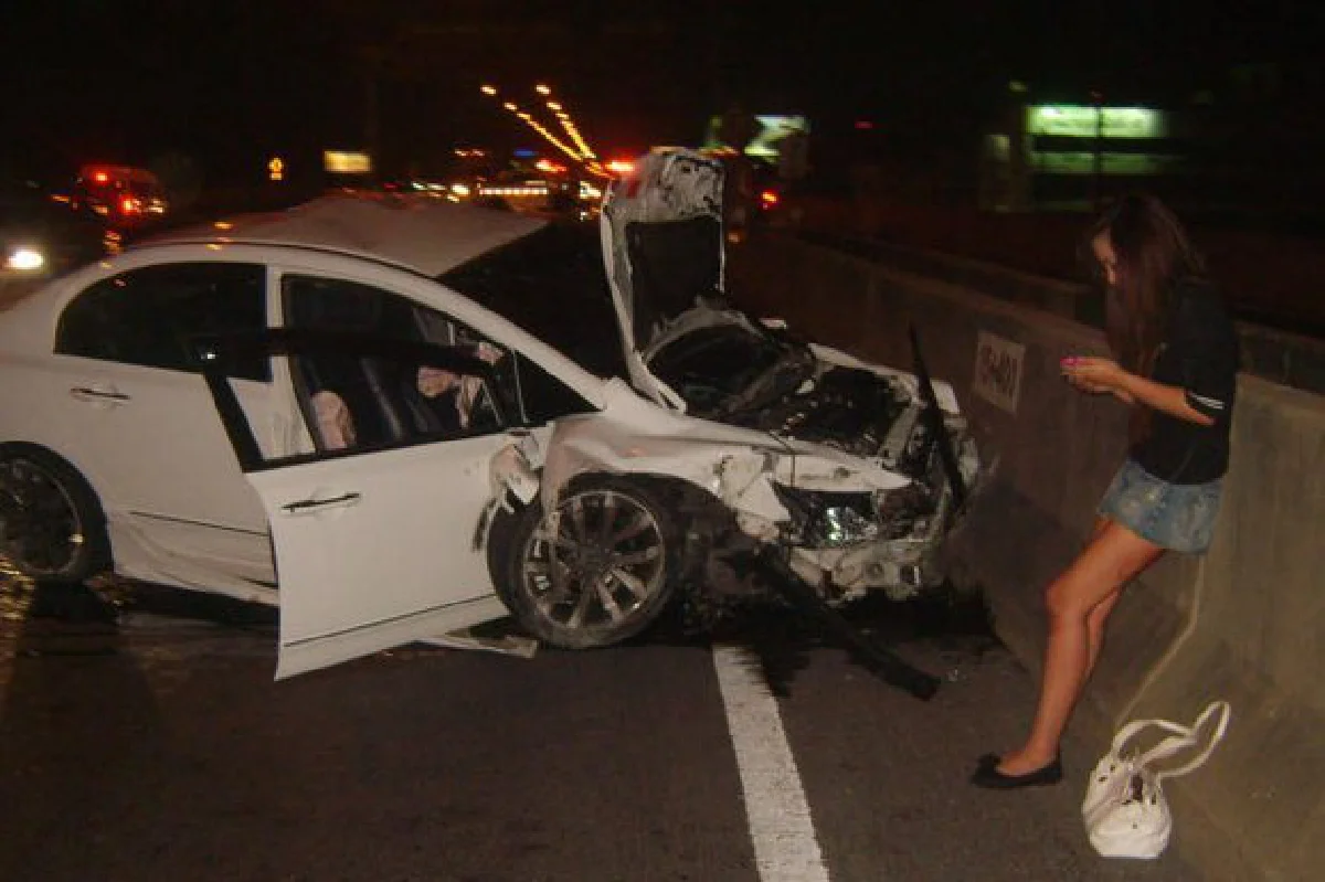 Praewa's community service: conflicting claims