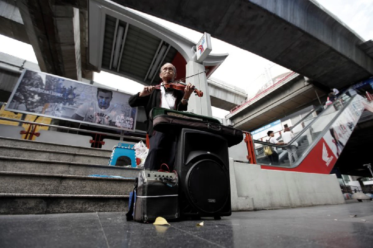 เสียงครวญจาก "วณิพก" ขอพื้นที่ให้เราร้องเพลง