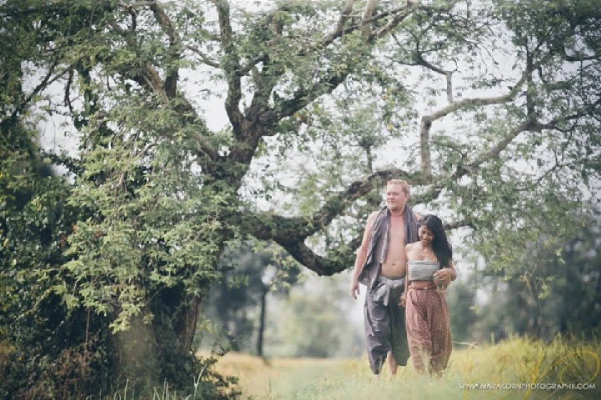 บรรเจิด!หนุ่มเดนมาร์กจูงมือสาวไทยถ่ายพรีเวดดิ้งกลางทุ่งนา