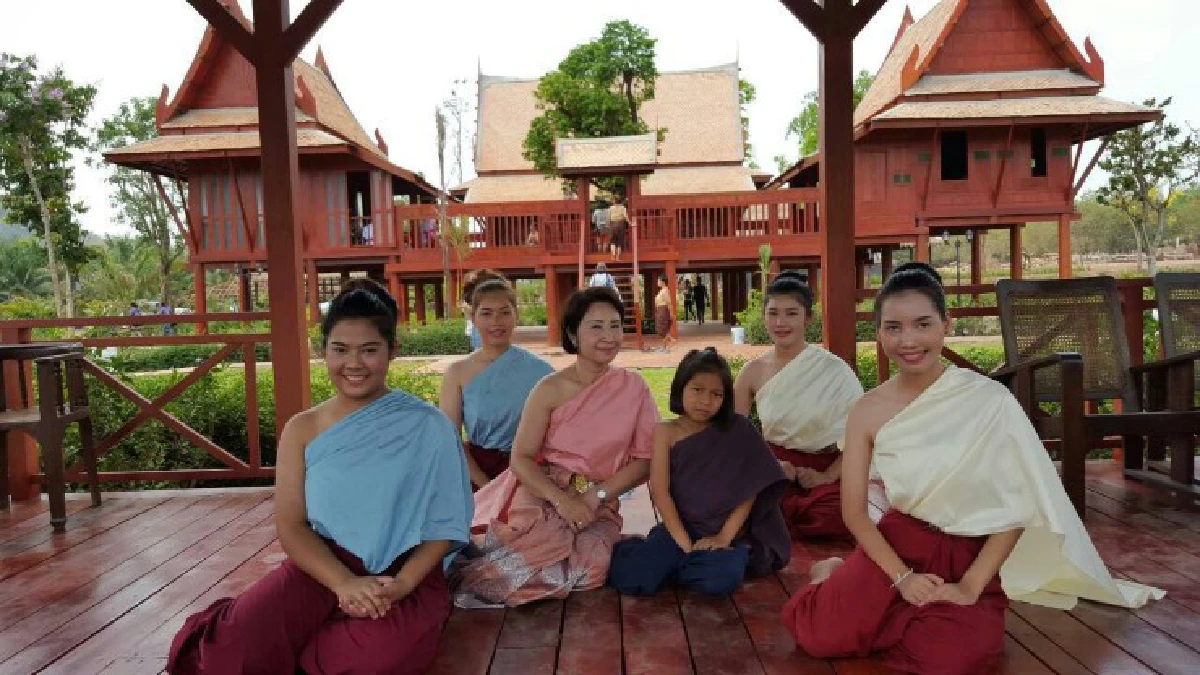 นักธุรกิจเมืองกาญจน์ทุ่ม200ล้านเนรมิตเมืองโบราณยุค ร.ศ.124