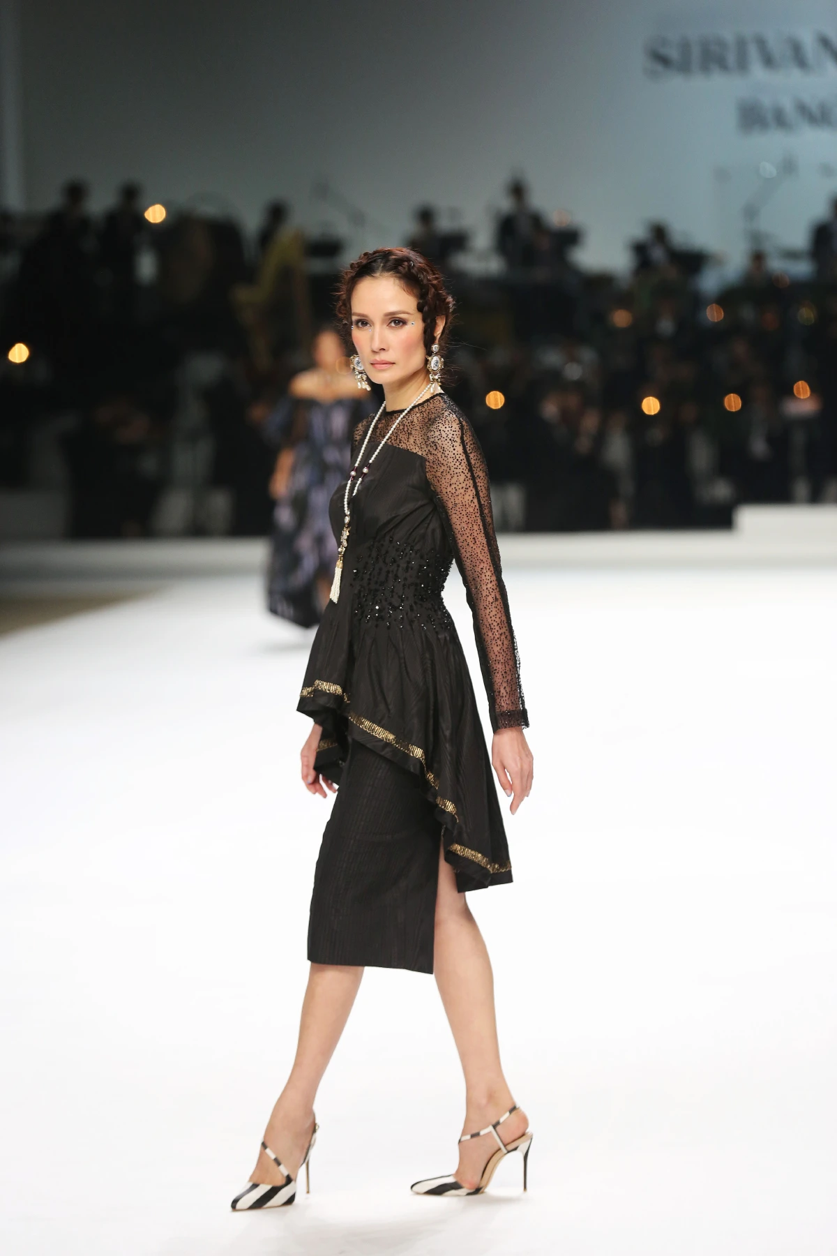 องค์หญิงสิริวัณณวรีฯ ทรงเผยโฉมคอลเลคชั่น สปริง/ซัมเมอร์ 2016