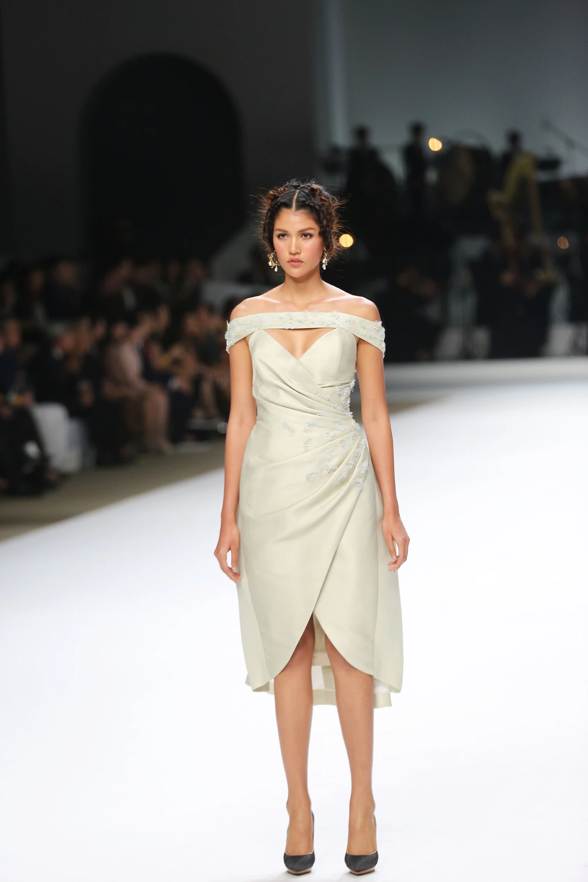 องค์หญิงสิริวัณณวรีฯ ทรงเผยโฉมคอลเลคชั่น สปริง/ซัมเมอร์ 2016