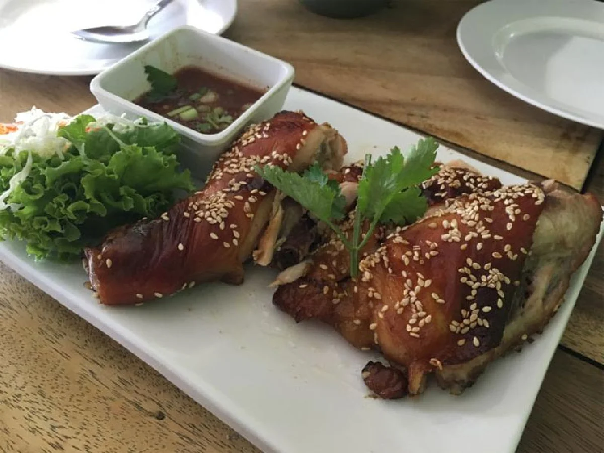 อิ่มแบบไทยใจกลางเมือง ที่ร้าน ‘นอร์ธอีสต์’