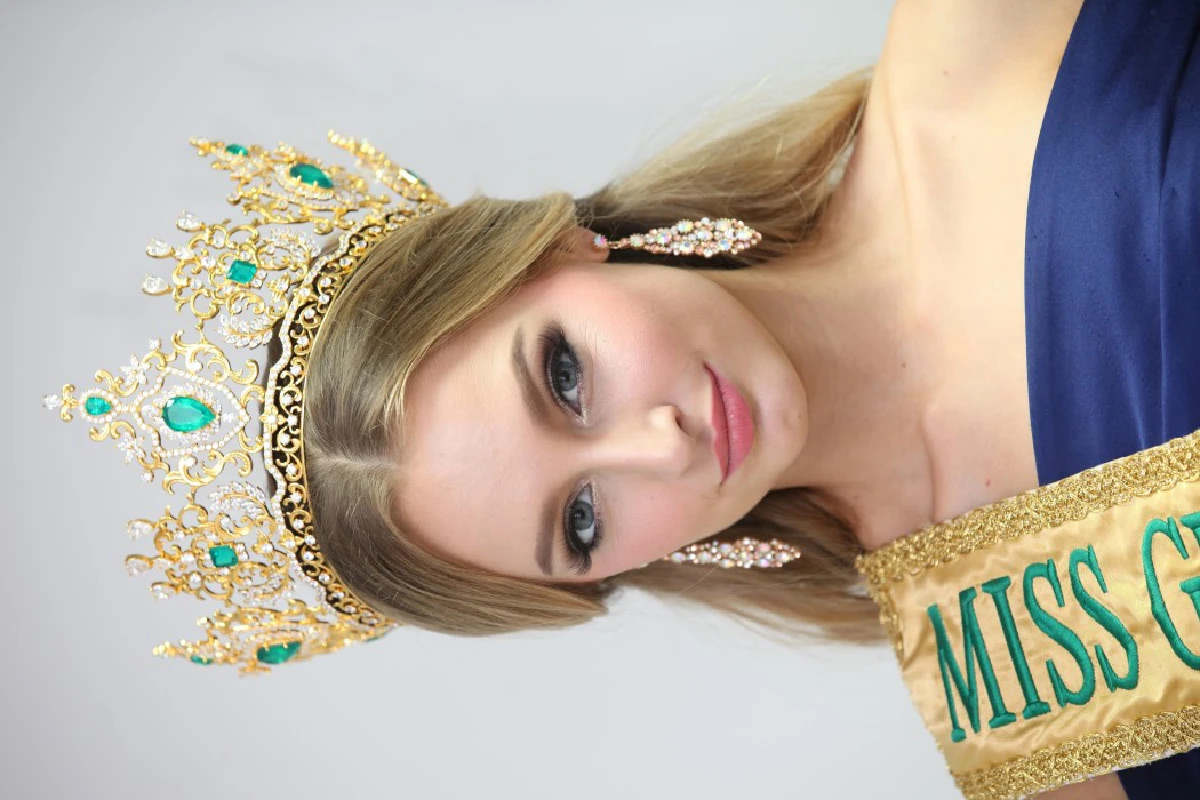 เปิดใจ "แคลร์ อลิซาเบท ปาร์คเกอร์" มิสแกรนด์อินเตอร์ฯ คนใหม่ล่าสุด (ชมภาพชุด)