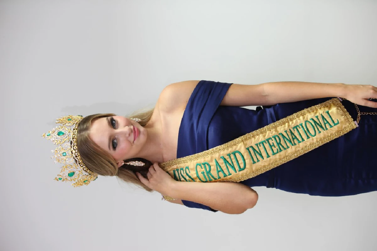 เปิดใจ "แคลร์ อลิซาเบท ปาร์คเกอร์" มิสแกรนด์อินเตอร์ฯ คนใหม่ล่าสุด (ชมภาพชุด)