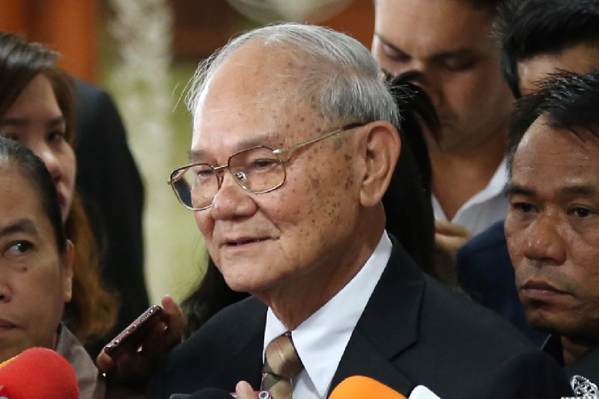 "มีชัย"ไม่ห่วงคำถามพ่วงฉุดประชามติเชื่อคนดูเนื้อหาหลักร่างรธน. "มีชัย"ไม่ห่วงคำถามพ่วงฉุดประชามติเชื่อคนดูเนื้อหาหลักร่างรธน.