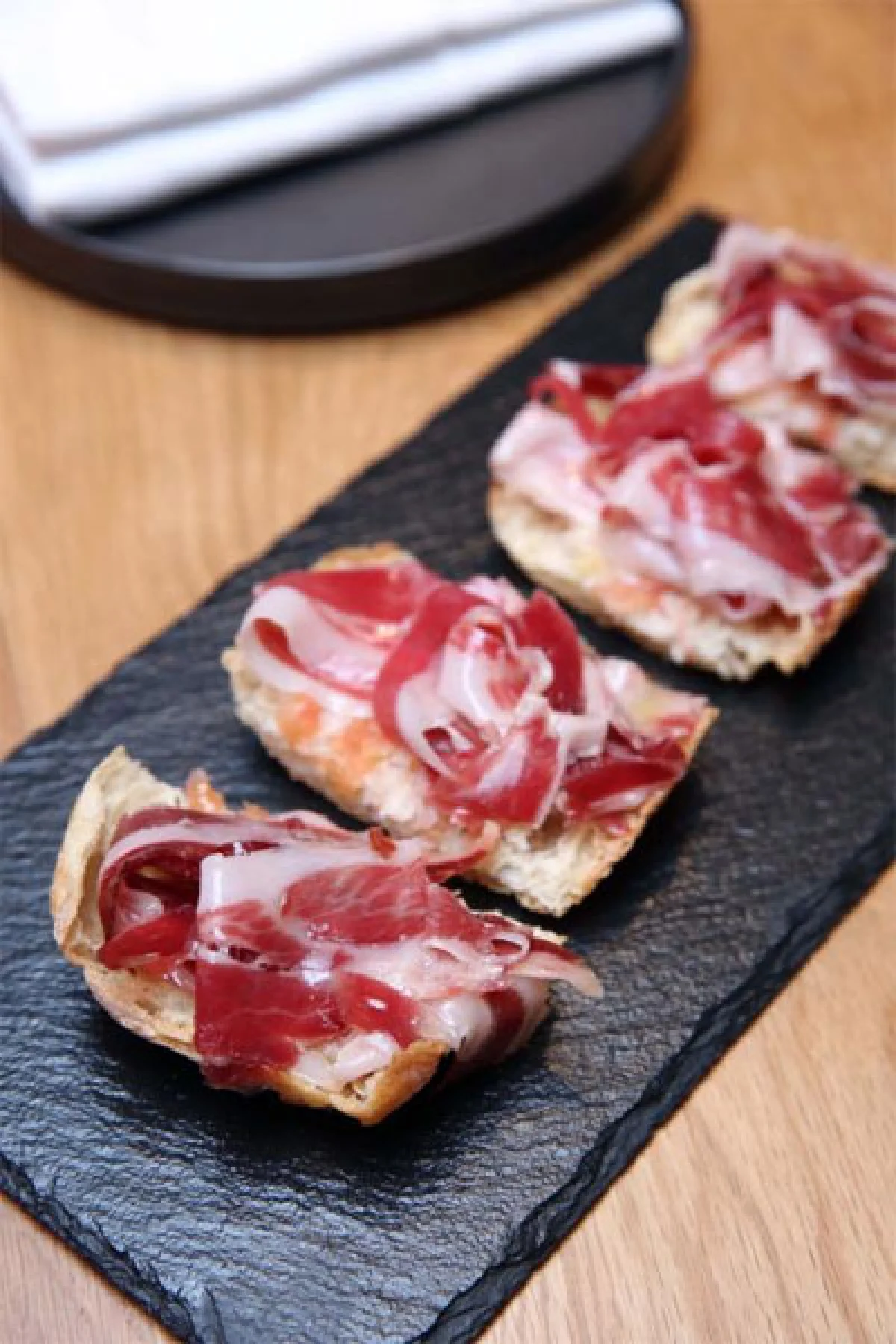 อาหารสเปนสไตล์โมเดิร์นที่ ‘อิสเลโร’