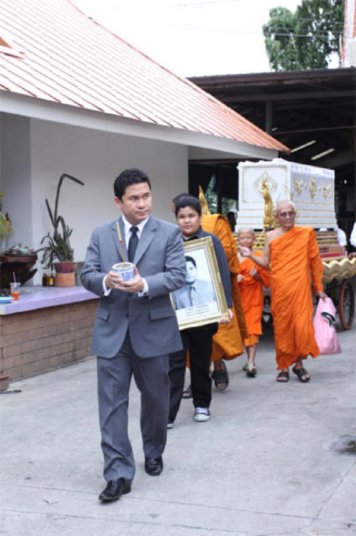 มรสุมชีวิตที่สาหัส ถาโถมจนแทบรับไม่ทัน