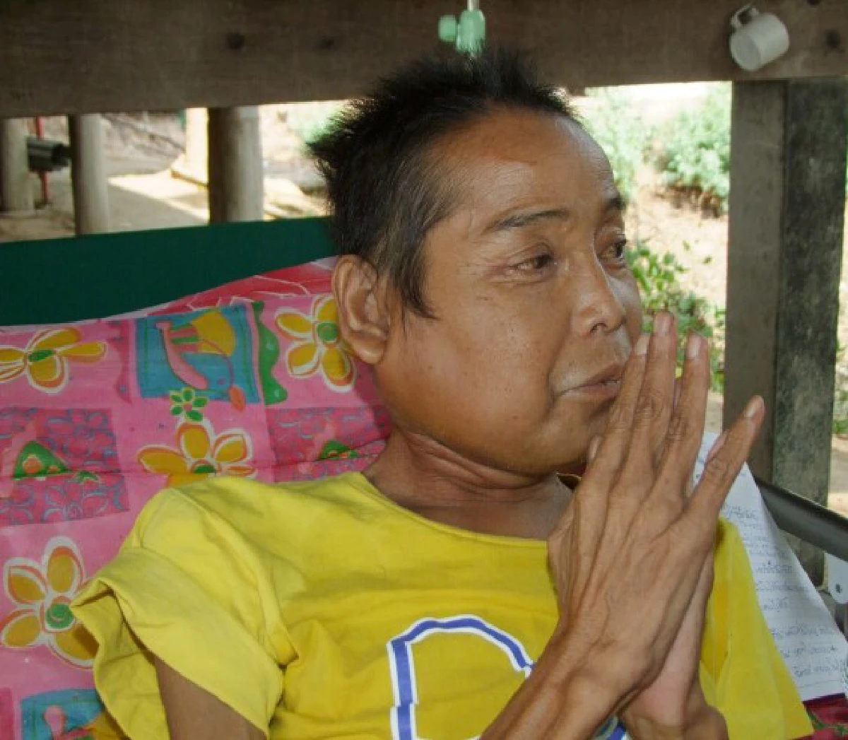 "แดง จิตกร"สุดปลื้ม!เพื่อนร่วมวงการแห่เยี่ยมรดน้ำสงกรานต์