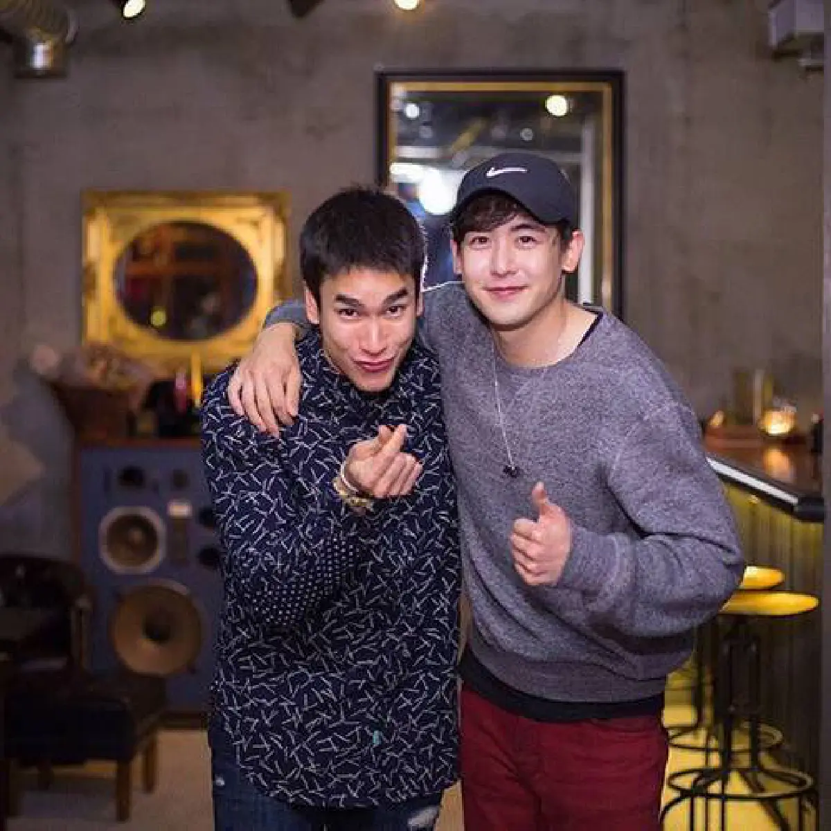 กรี๊ดแรง! ณเดชน์-นิชคุณ แชะภาพคู่ประชันหล่อที่เกาหลี