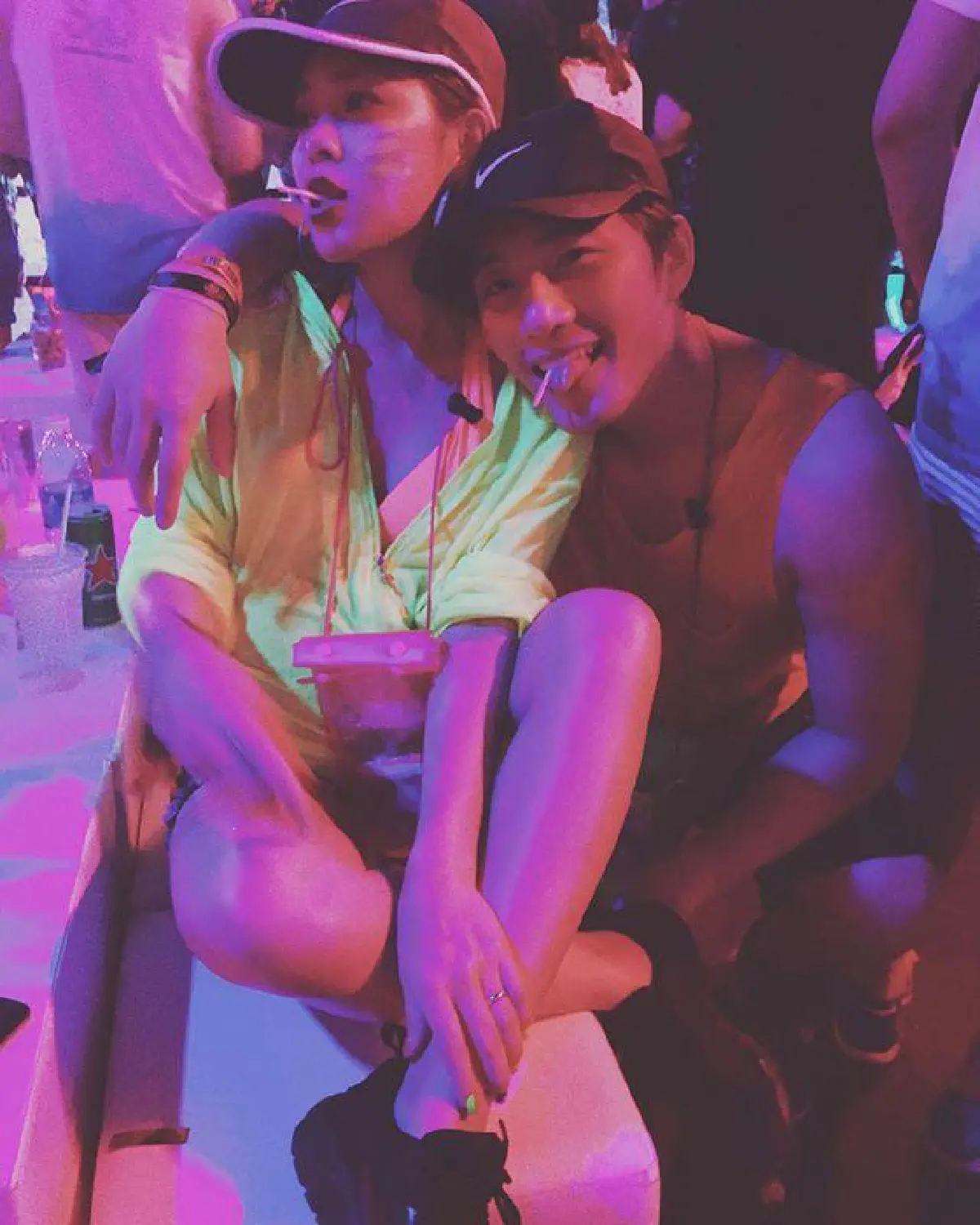 ยอมใจในความแซ่บ! กุ๊บกิ๊บ อุ้มท้อง 6 เดือนเล่นสงกรานต์