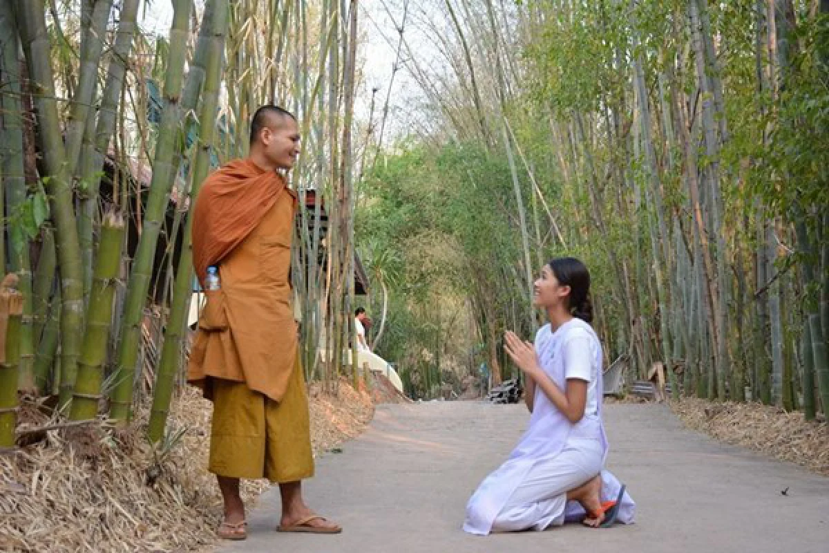 แนท อนิพรณ์ เข้าปฎิบัติธรรมสงบจิตใจในวันสงกรานต์