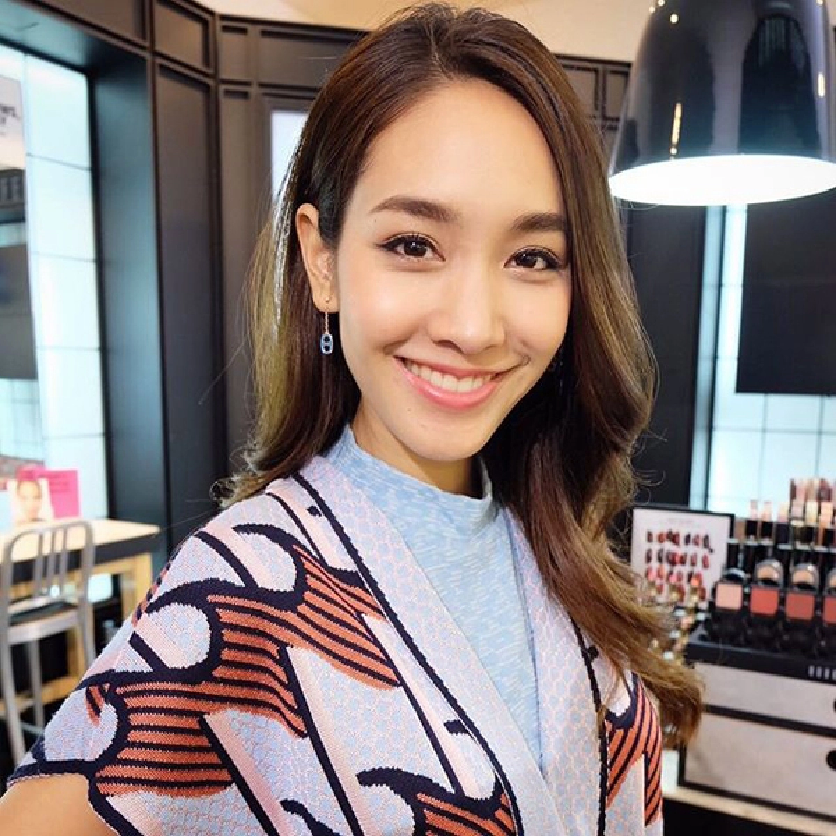 สวยและรวยมาก! มิน พีชญา ซื้อแบรนด์เนมกองโตเป็นของขวัญวันเกิด