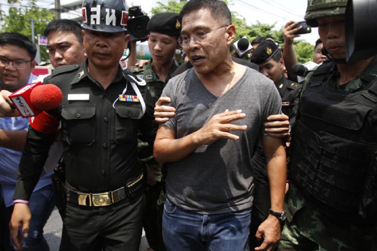 คุมตัว"วัฒนา"มามทบ.11แจ้งข้อหาขัดคำสั่งคสช. คุมตัว"วัฒนา"มามทบ.11แจ้งข้อหาขัดคำสั่งคสช.
