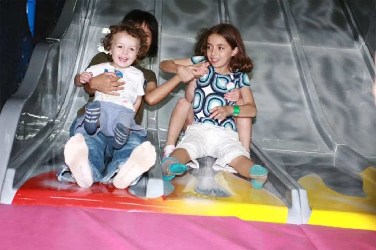 ปั้นเด็กสองภาษาให้ถูกทาง ฉบับพ่อแม่ยุคเออีซี