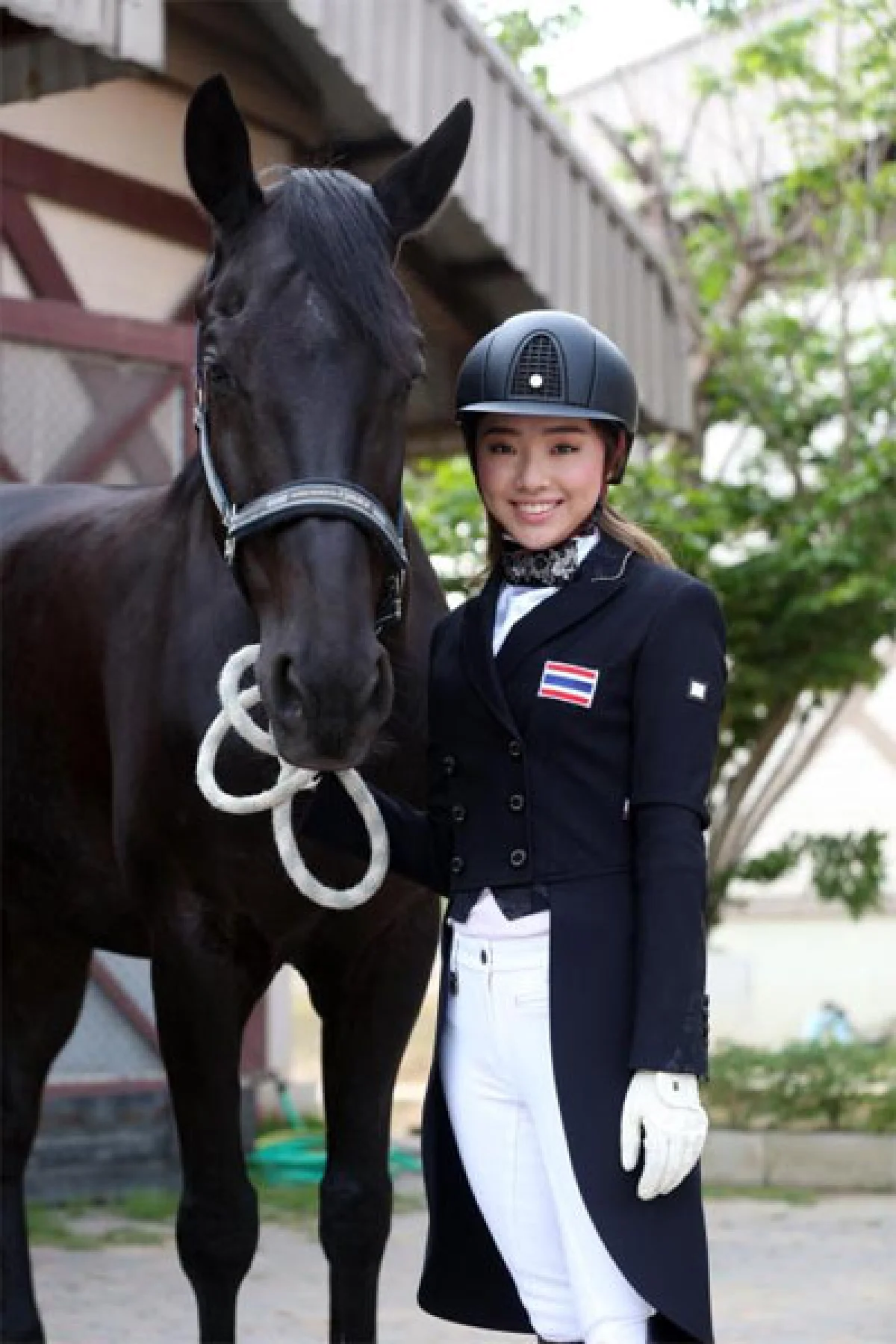 รวิสรา เวชากร ดาวรุ่งนักกีฬาขี่ม้าทีมชาติไทย