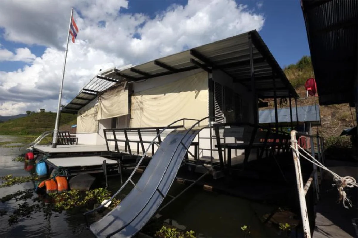 ห้องเรียน เรือนแพ