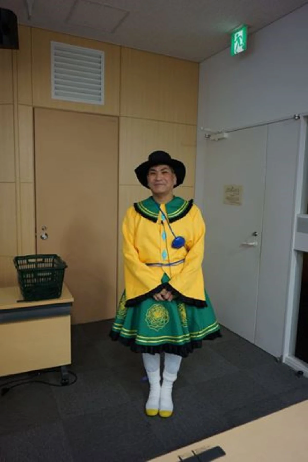 ไอเดียเลิศ!อ.ญี่ปุ่นแต่งคอสเพลย์ไปสอนนศ. สร้างความครึกครื้นในห้องเรียน