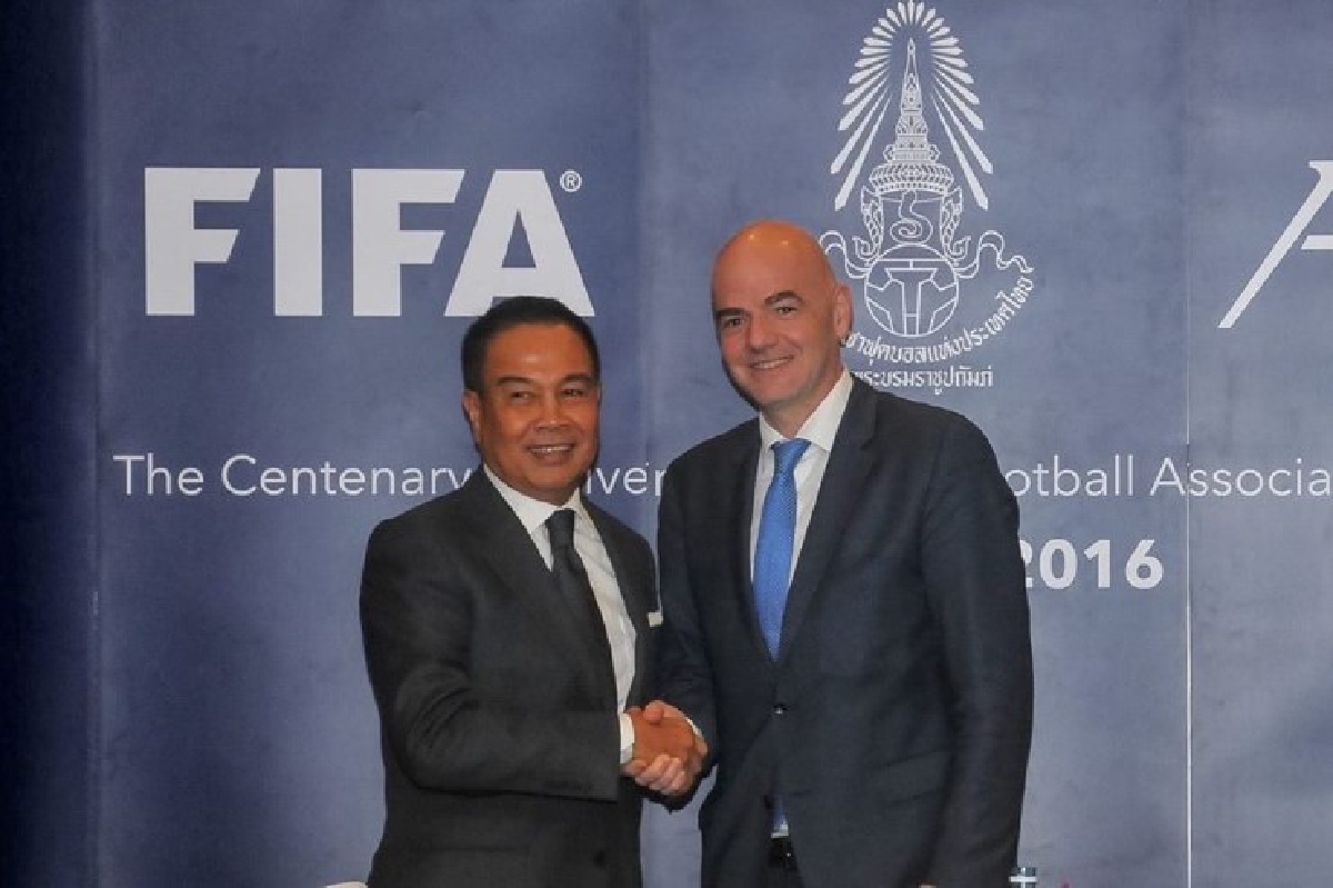 ฟีฟ่ารับปากหนุนหลังบอลไทยเต็มรูปแบบ ฟีฟ่ารับปากหนุนหลังบอลไทยเต็มรูปแบบ