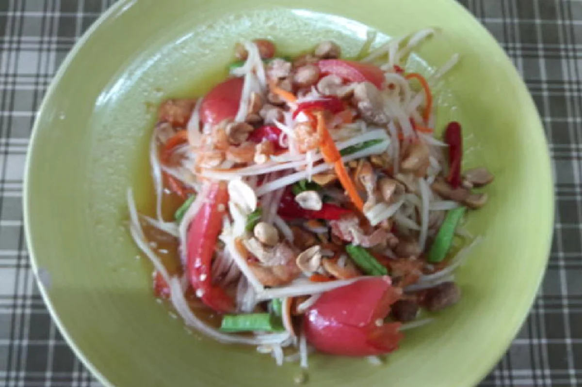 ส้มตำไก่ย่างทิพรส แซบถึงรสถึงใจ